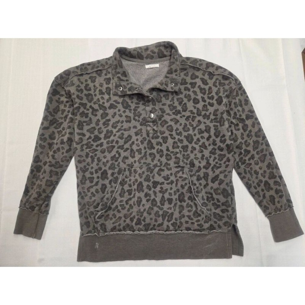 Maurice's Cheetah print 3/4 button long sleeve